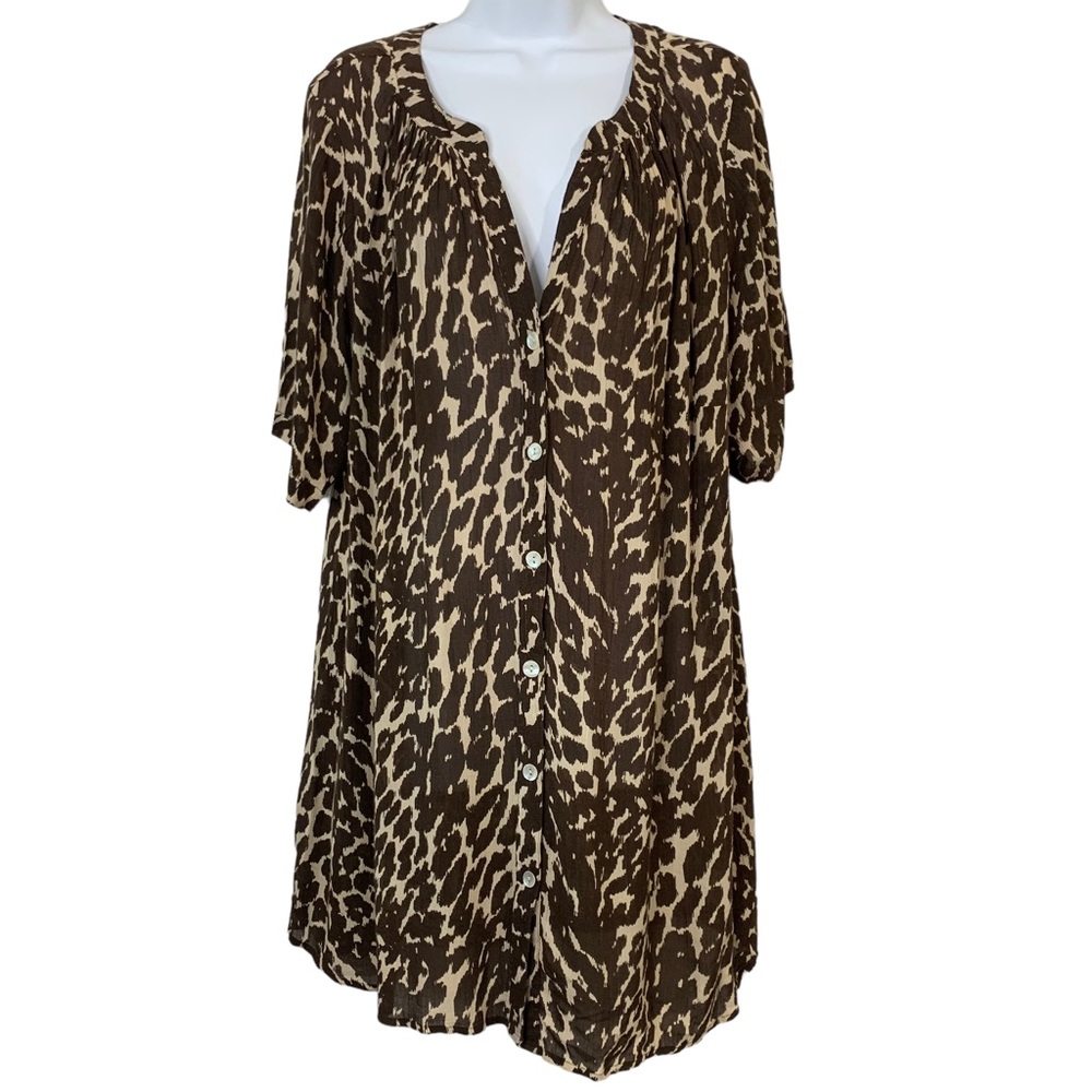 ROAMANS Button Up Short Sleeve Animal Print Tunic Top